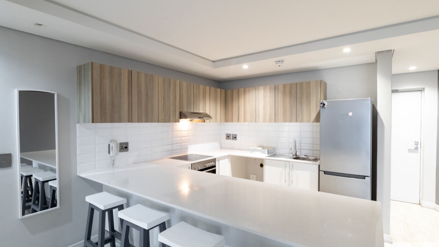 To Let 2 Bedroom Property for Rent in Green Point Western Cape